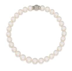 Pearl-Necklace