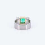 Emerald-Diamond-Ring - фото 3