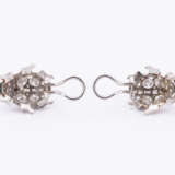 Diamond-Set: Ear Studs and Pin - фото 6