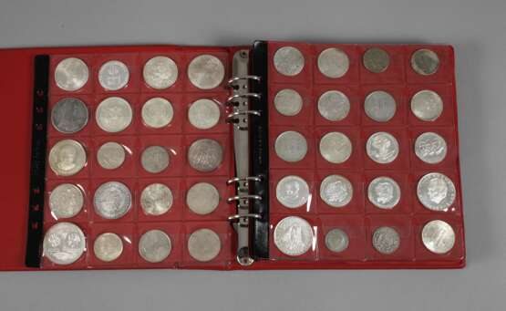 Sammlung Silbermünzen und -medaillen - photo 1