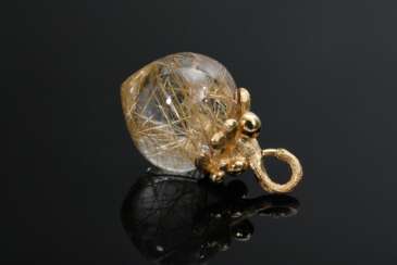 Rutilquarz Anhänger mit floral gearbeiteter Gelbgold 750 Öse, Ole Lynggaard / Kopenhagen 20.Jh., 3,3g, L. 20mm