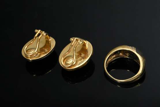 4 Diverse Teile Tigeraugen Schmuck: zweireihige Kette mit Gelbgold 585 Schließe und Kugeln (55,3g, L. 44cm, Ø 8mm), Ring mit Achtkantdiamanten (zus. ca. 0.12ct/SI/W, 4g, Gr. 49) und Paar Gelbgold 750 Ohrclips mit Brillanten (zus. ca. 0.35ct/SI/W, 1… - фото 5