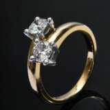 Gelbgold 750 "Toi et Moi" Ring mit zwei Brillanten (zus. ca. 0.88ct/VSI/W) in Weißgold gefasst, 6,3g, Gr. 54 - photo 1