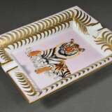 Hermès Aschenbecher mit gemaltem Dekor "Tiger", polychrom mit Goldstaffage, 16x19,5cm, Gebrauchsspuren - Foto 2