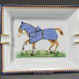 Hermès Aschenbecher mit Druckdekor „Pferd mit Satteldecke“, 19x15,5cm - фото 1