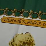 Hermès Seiden Carré "Livree Imperiale" in tannengrün, Entw.: Philippe Ledoux 1975, gerollter Rand, 90x90cm, kein Schild - photo 4