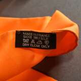 Hermès Seiden Twilly "Bolduc Orange", 87x5cm, in Original Box, Tragespuren - photo 3