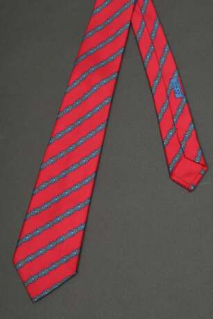 2 Hermès Seiden Krawatten: pinke und blaue "Steigbügel" (7152 FA), L. 145cm, B. 8/8,5cm, leicht fleckig - Foto 3