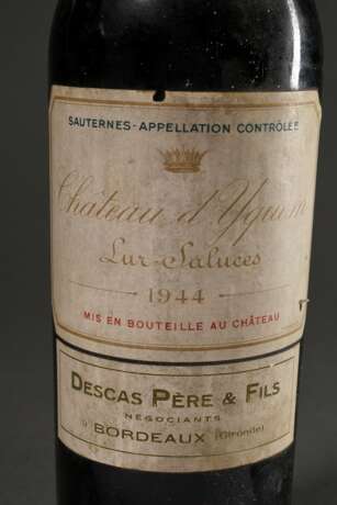 Flasche 1944 Château d´Yquem, Lur Saluces, Sauternes, Süßwein, Gironde, Schloßabfüllung, 0,75l, ts, Etikett und Kapsel etwas beschädigt - Foto 2