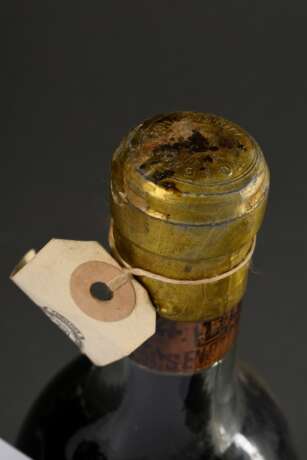 Flasche 1944 Château d´Yquem, Lur Saluces, Sauternes, Süßwein, Gironde, Schloßabfüllung, 0,75l, ts, Etikett und Kapsel etwas beschädigt - photo 4
