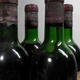 4 Flaschen 1971 Chateau Ferrière, Rotwein, Bordeaux, Margaux, 0,75l, 1x ls, 3x ts, durchgehend gute Kellerlagerung, Etiketten und Kapseln beschädigt - photo 4