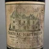 Flasche 1971 Chateau Haut Brion, Rotwein, Bordeaux, Graves, 0,75l, hs, durchgehend gute Kellerlagerung, Etikett und Kapsel beschädigt - photo 2