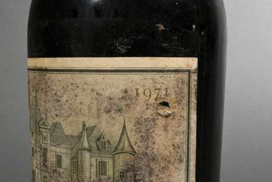 Flasche 1971 Chateau Haut Brion, Rotwein, Bordeaux, Graves, 0,75l, hs, durchgehend gute Kellerlagerung, Etikett und Kapsel beschädigt - фото 3