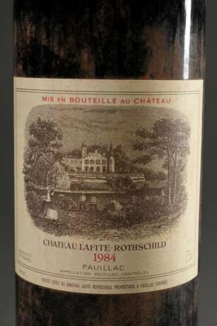 Flasche 1984 Chateau Lafite-Rothschild Pauillac, Rotwein, Bordeaux, 0,75l, konstante Kellerlagerung - фото 2