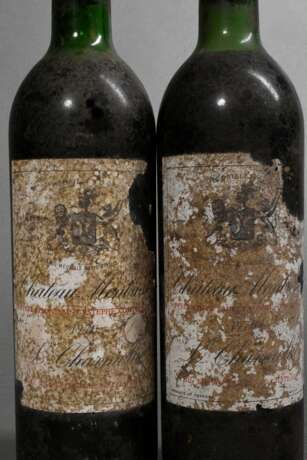 2 Flaschen 1970 Chateau Montrose, Rotwein, Bordeaux, Saint-Estephe, 0,75l, ms, durchgehend gute Kellerlagerung, Etiketten und Kapseln beschädigt - фото 2