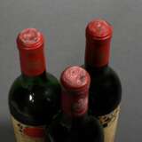 3 Flaschen 1969 Chateau Mouton Rothschild, Jean Miro, Rotwein, Bordeaux, Pauillac, 0,75l, ls- ms, durchgehend gute Kellerlagerung, Etiketten und Kapseln beschädigt - фото 4