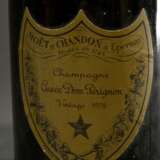 Flasche 1978 Moet & Chandon Champagner, Cuvee Dom Perignon Vintage, Epernay, 0,75l, Etikett und Kapsel etwas beschädigt - photo 2
