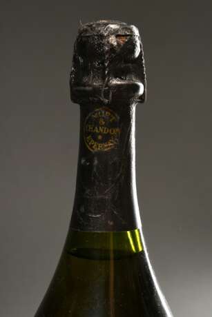 Flasche 1978 Moet & Chandon Champagner, Cuvee Dom Perignon Vintage, Epernay, 0,75l, Etikett und Kapsel etwas beschädigt - Foto 3