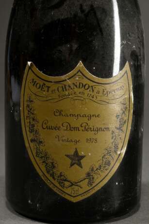 Flasche 1978 Moet & Chandon Champagner, Cuvee Dom Perignon Vintage, Epernay, 0,75l, Etikett und Kapsel etwas beschädigt - фото 2