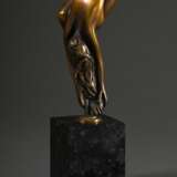 Bruni, Bruno (*1935) "La Vigna", Bronze patiniert, mit Korkenzieher auf schwarzem Marmorsockel, 692/750, sign./num., 23,5cm (m. Sockel), leichte Alters- und Gebrauchsspuren - photo 1