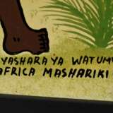 Charinda, Mohammed Wasia (1947-2021) „Biyashara ya watumwa africa mashariki (Ostafrikanischer Sklavenhandel)", Acryl- und Lackfarben/Hartfaserplatte, u.r. sign., u. betit., 61x61cm (m.R. 63x63cm), leichte Altersspuren - photo 2
