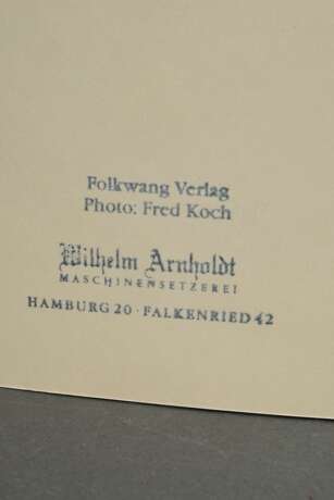 Koch, Fred (1904-1947) "Fotograf", Fotografie, verso bez. und gestempelt, Folkwang Verlag, 28,8x22,2cm, leichte Lagerungsspuren - фото 2