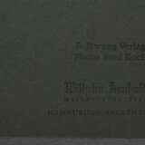 Koch, Fred (1904-1947) "Hanfpflanzen", Fotografie auf Karton montiert, verso bez. und gestempelt, Folkwang Verlag, 12,7x17,8cm (16,2x21cm), leichte Lagerungsspuren, l. kleiner Defekt (~1,2cm) - Foto 2