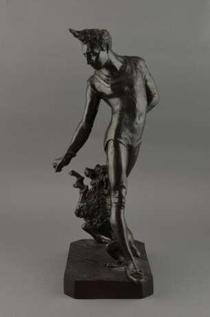 Chemellier, George de (1835-1907) "Get Up" (Akrobat mit Pudel), Bronze dunkel patiniert, auf der Plinthe sign., H. 41cm - photo 3
