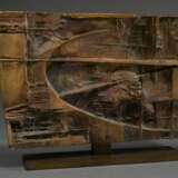 Reuter, Erich Fritz (1911-1997) "Anadolu XX" oder "Anatolien" 1970/71, Relief, Bronze braun patiniert, u.l. monog., Exemplar II/V, 20/23x30x3,5cm, WVZ Karpen 174 - photo 1