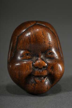 Masken Netsuke "Okame", Holz, schöne Alterspatina, 19.Jh., 5x4cm, Gebrauchsspuren - фото 1