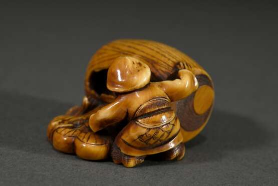 Elfenbein Netsuke "Daikoku mit riesigem morschen Glückshammer", patiniert, Ritzsignatur, 4x5x2,5cm, Genehmigung nach Art. 10d VO (EG 338/97) liegt vor, kein Export außerhalb der EU - photo 4