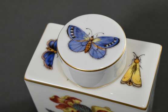 Meissen Teedose mit polychromer Malerei „Holzschnitt Blumen und Insekten“ sowie Goldstaffage, 20.Jh., Modelnr.: 52868, Bossiernr.: 93, Jahreszeichen: 1978, Dekornr.: 204610, Malernr.: 196, 10,5x6,8x4cm - photo 4