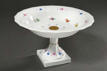 Meissen Biedermeier Aufsatzschale mit Reliefrand und polychromer &quot;Streublumen&quot; Malerei, 19.Jh., 2teilig, H. 14,8cm, Ø 23,7cm, kleine Brandfehler