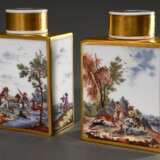 Paar Meissen Teedosen mit polychromer Malerei „Jäger in Landschaft“ nach Vorbild Philip Wouwerman, Goldstaffage, 20.Jh., Modellnr.: 52868, Bossiernr.: 93, Jahreszeichen: 1978, 10,2x6,8x4,8cm - Foto 1