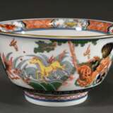 Seltene Meissen Kumme nach asiatischem Vorbild mit polychromer Malerei „Fo Löwe“, Modellnr.: 54300, Bossiernr.: 39, Jahreszeichen: 1979, Dekornr.: 579810, Malernr.: 186, H. 8,5 cm, Ø 15,5cm - фото 2