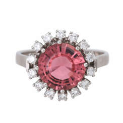 Ring mit 1 rosafarbenen Turmalin, ca. 3,8 ct,