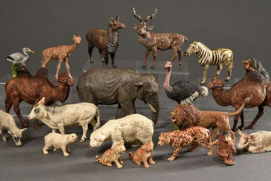 20 Elastolin Figuren "Heimische und Wild Tiere", u.a.: Bär, Hirsch, Kamel, Elefant, Affen, leicht bespielt - photo 1
