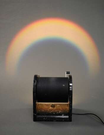 Bellosi, Andrea (*1944) "Arc en Ciel" Regenbogen Tischlampe, schwarzer Marmor und Metallblech, elektrifiziert, 28x24x20cm - photo 1