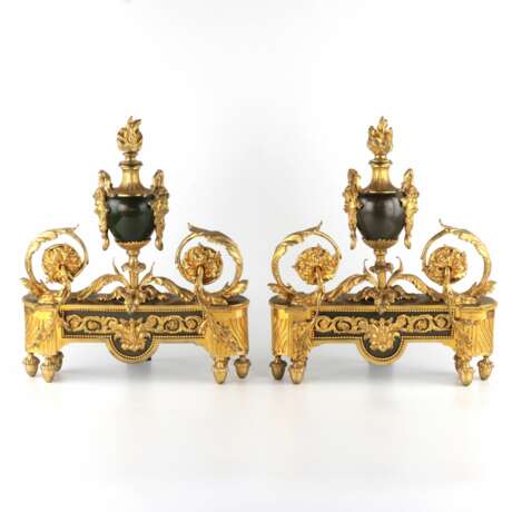 Paire de po&ecirc;les de cheminee de style Louis XIV. 1819 si&egrave;cle. Vergoldete Bronze Klassizismus 40 - Foto 1