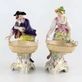 Une paire de bols &agrave; bonbons en porcelaine KPM. Vigneron et Jardinier. Polychrome painting Rococo 21 - photo 7