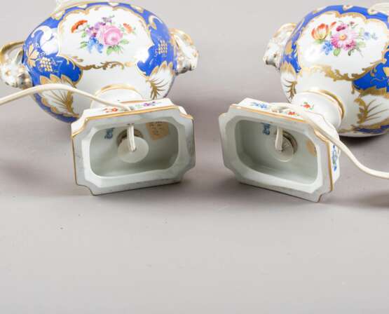 Paire de lampes en porcelaine Позолота Napoleon III 40 г. - фото 8
