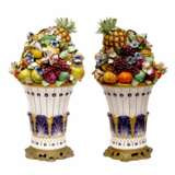 Paire de vases decoratifs &agrave; fruits. Europe 20e si&egrave;cle. Porzellan 50 - Foto 1