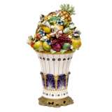 Paire de vases decoratifs &agrave; fruits. Europe 20e si&egrave;cle. Фарфор 50 г. - фото 3