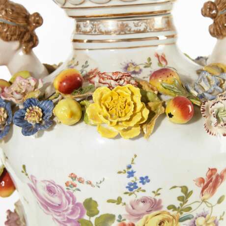 Une paire de vases en porcelaine. Dresden Porzellan Napoleon III 72 - Foto 6
