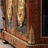 Grande commode de style Louis XVI. Fin du 19&egrave;me si&egrave;cle. Bronze marble wood 116 - Foto 8