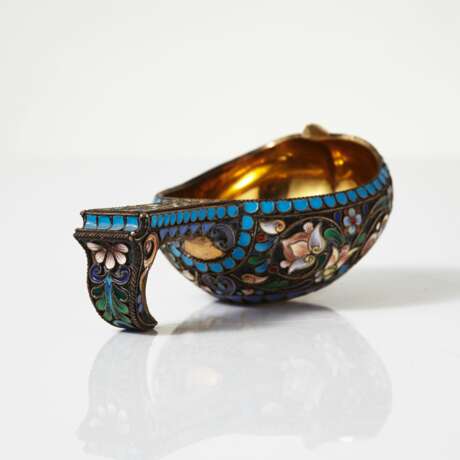 Kovsh en argent. Pavel Ovchinnikov Moscou 1899-1908 Silver 84 Cloisonné enamel Gilding Neo-Russian 5 - Foto 3