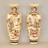 Paire de vases de sol japonais Satsuma. Faïence 105 - photo 3