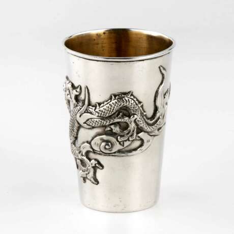 Verre chinois en argent avec un dragon. Argent 8 - photo 3