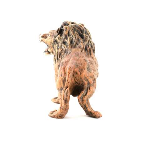 Miniature en bronze de Vienne Lion usines Bergman. Polychrome painting 4 - photo 6