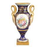Vase en porcelaine de style Empire. Le Tallec. France XXe si&egrave;cle. Porcelaine Empire 32 - photo 1